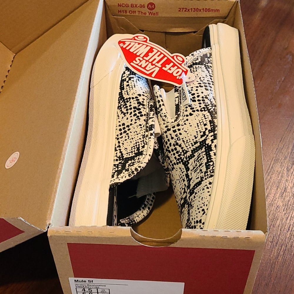 Women's Van's S6 Snakeskin Ultracush Mule slides